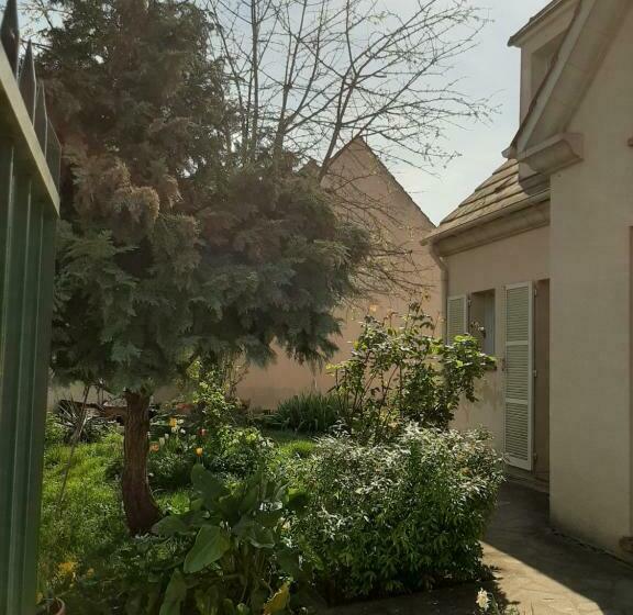 Pensiune Le Clos D Herblay Chambres D Hôtes