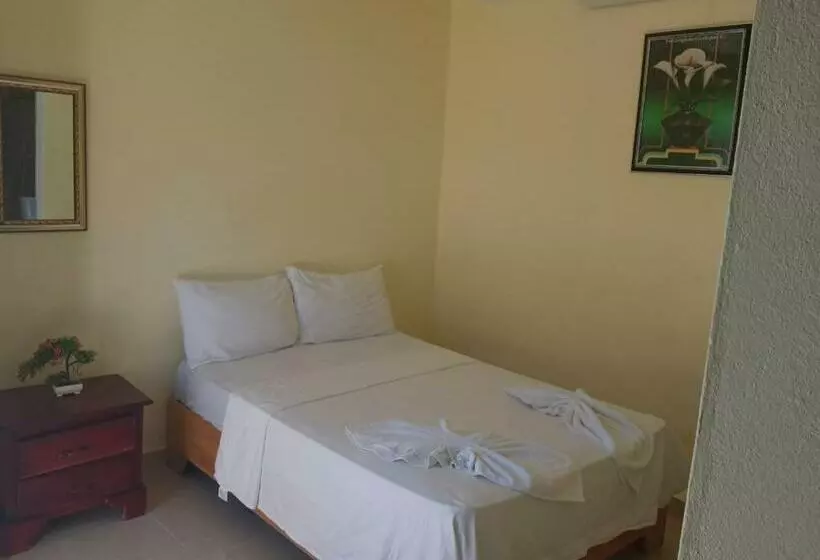 پانسیون Salemar Hostal   Cerca De La Playa