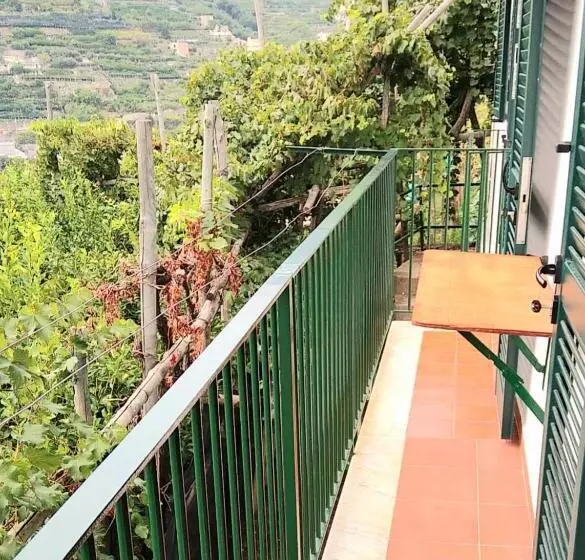 تختخواب و صبحانه Takeamalficoast Main House