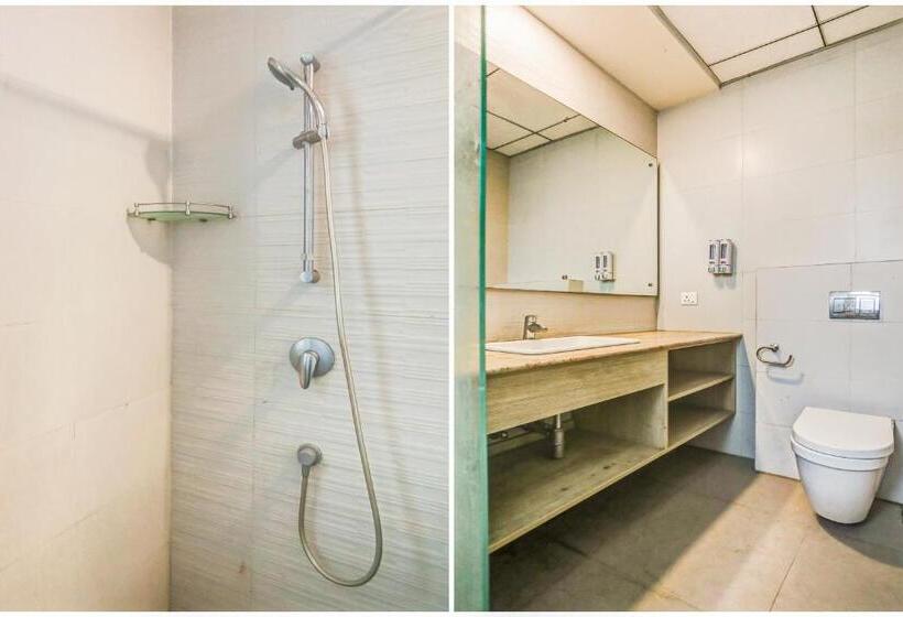 فندق Collection O Limewood Stay