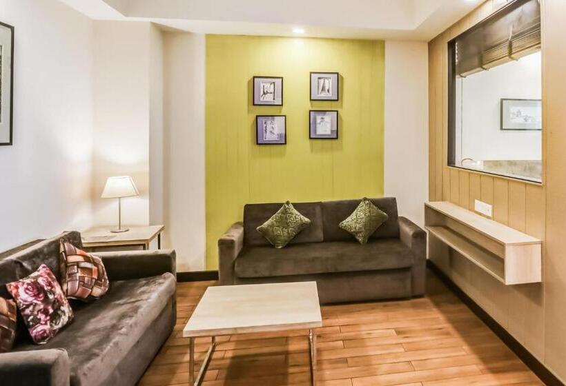 فندق Collection O Limewood Stay