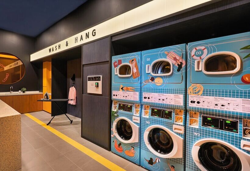 هتل Lyf Farrer Park Singapore