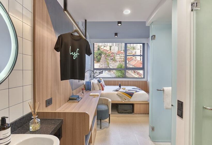 هتل Lyf Farrer Park Singapore