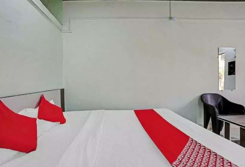 ホテル Oyo 84502 Akash Lodging And Boarding