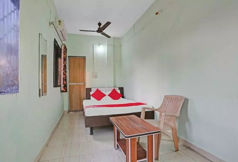 ホテル Oyo 84502 Akash Lodging And Boarding