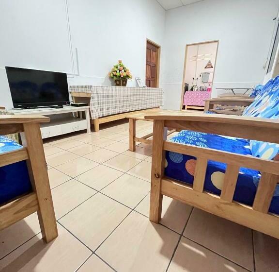 Отель Oyo 90415 Seri Desa Homestay