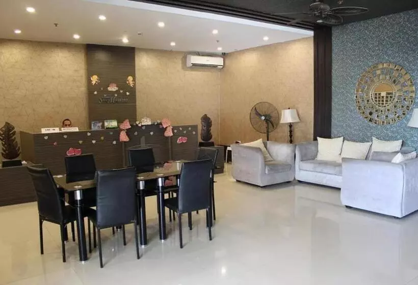 Luxanos Condo Place  San Marino