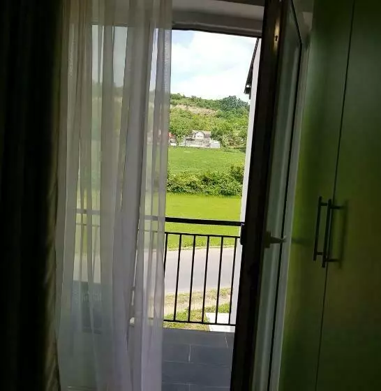 پانسیون Apartament 11 Budiu