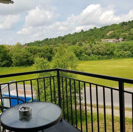 פנסיון Apartament 11 Budiu