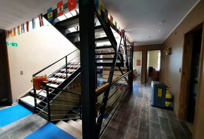 ペンション Hostal Aries