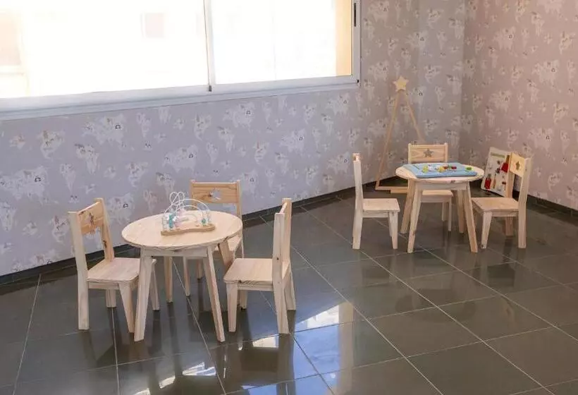 هتل Punta Piedras