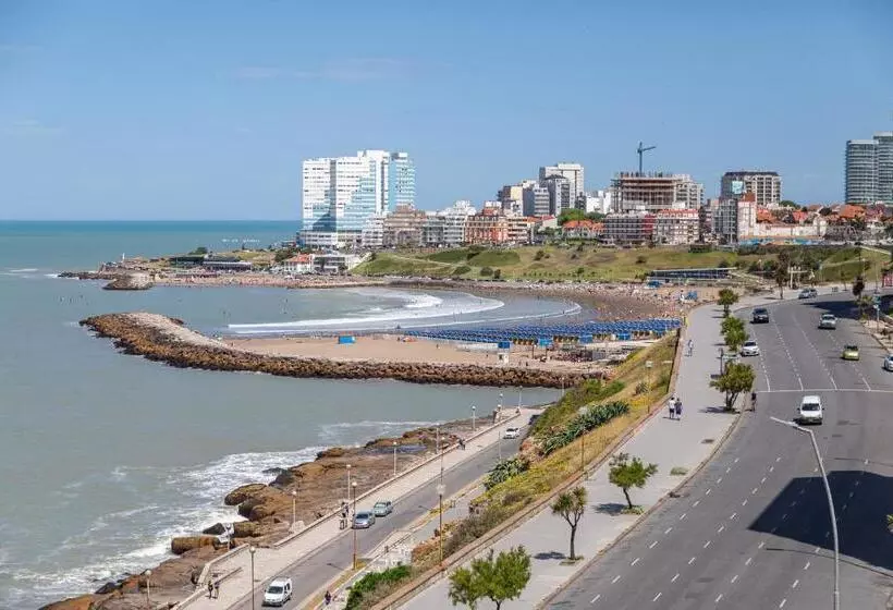هتل Punta Piedras