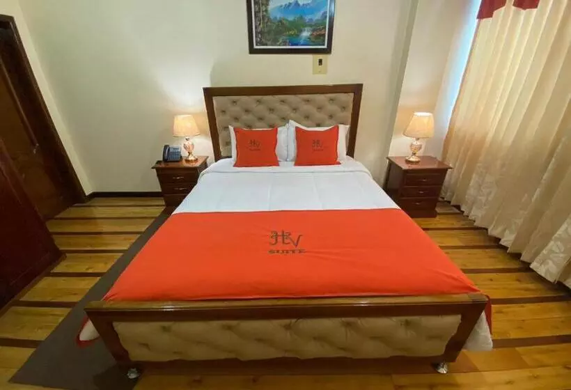 هتل Velanez Suite Riobamba