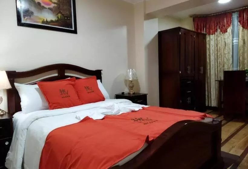 هتل Velanez Suite Riobamba