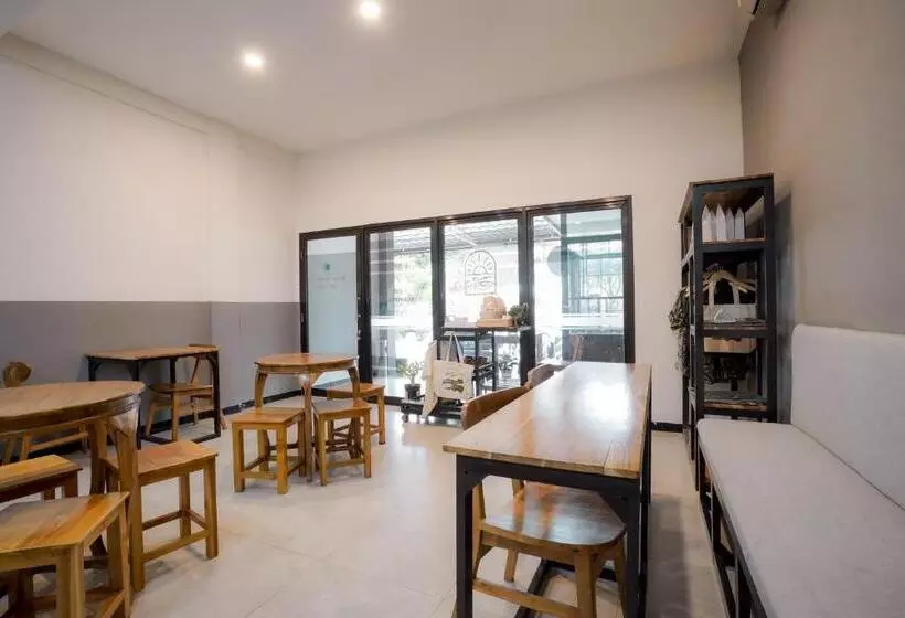 El Ora Hotel & Eatery Labuan Bajo