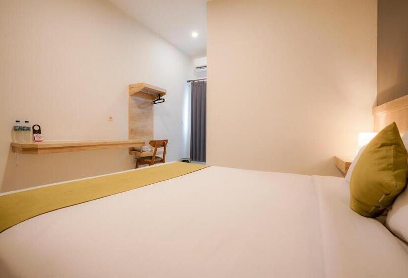 El Ora Hotel & Eatery Labuan Bajo