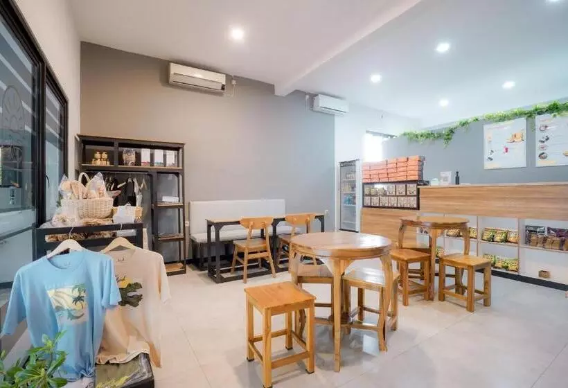 El Ora Hotel & Eatery Labuan Bajo