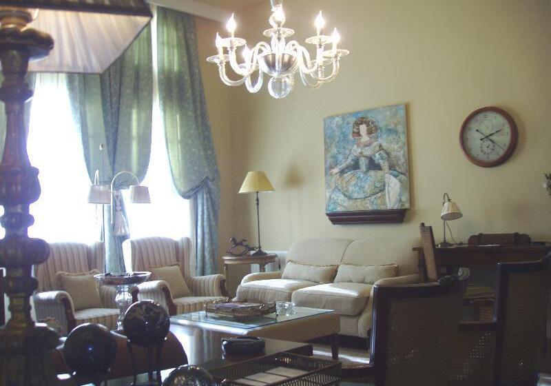 فندق Arcea Palacio de Las Nieves