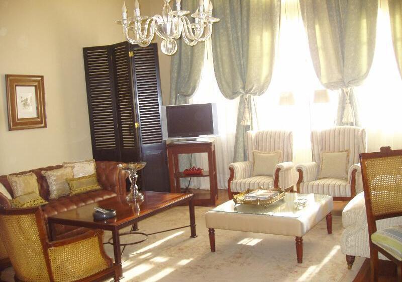 فندق Arcea Palacio de Las Nieves