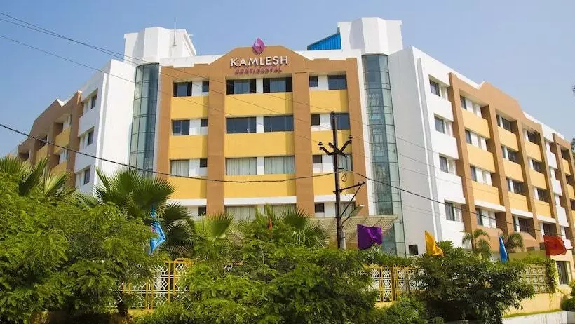 ホテル Kamlesh Continental