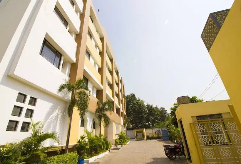 ホテル Kamlesh Continental