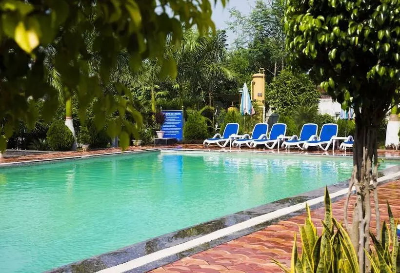 ホテル Kamlesh Continental