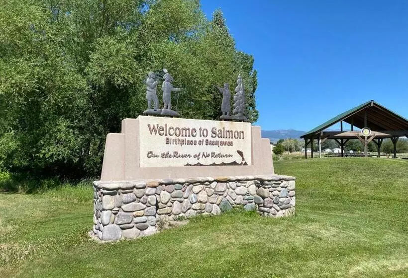 ホテル Sacajawea Inn