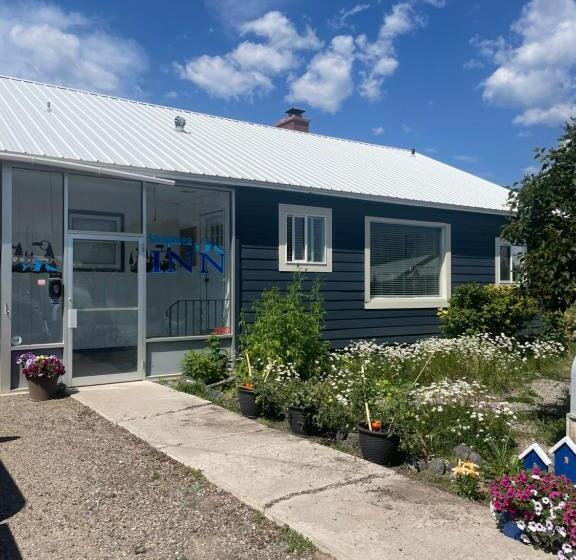 酒店 Sacajawea Inn