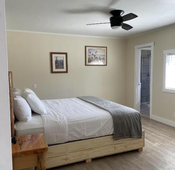 酒店 Sacajawea Inn