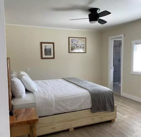 ホテル Sacajawea Inn