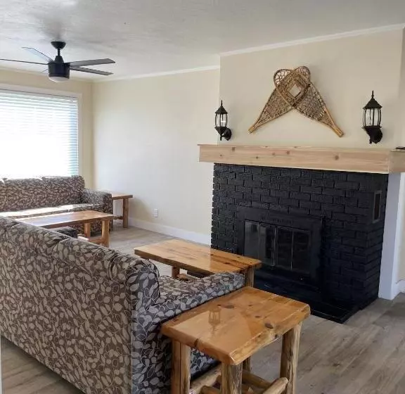 ホテル Sacajawea Inn