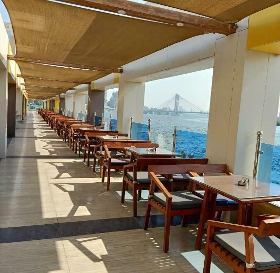 Hotel Nile Transport