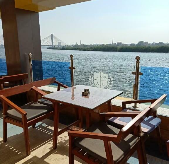 Hotel Nile Transport
