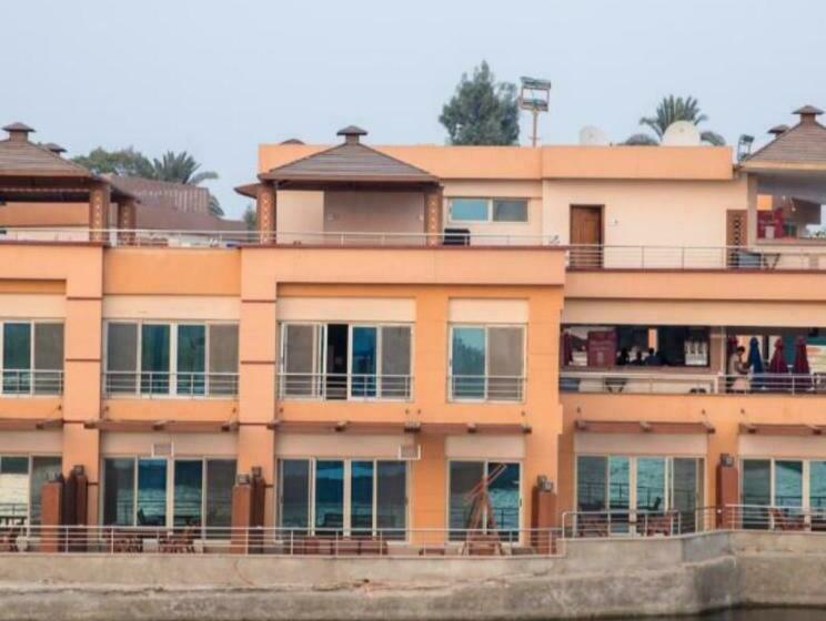 Hotel Nile Transport