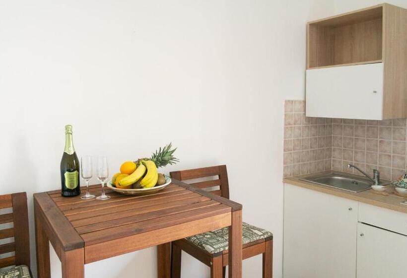 بنسيون Camera Tonnarella