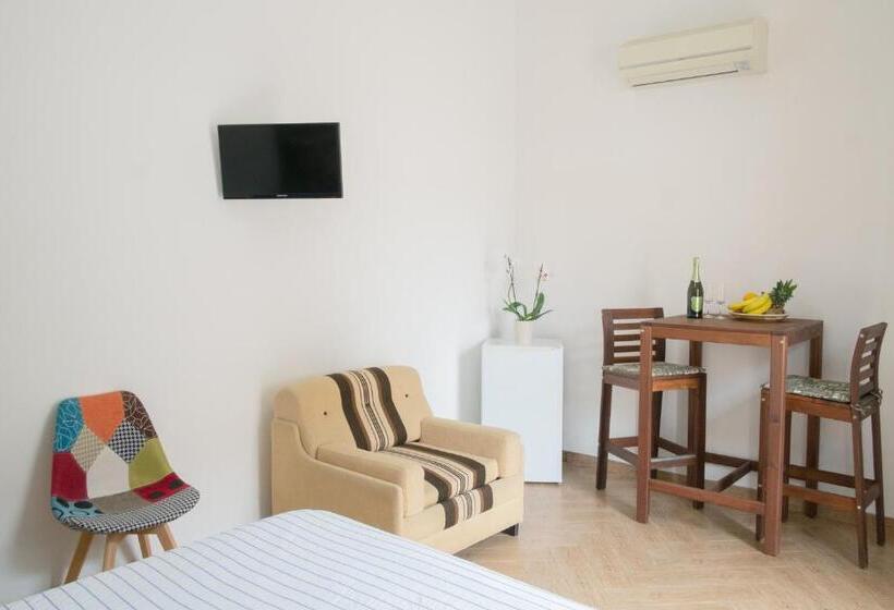 بنسيون Camera Tonnarella