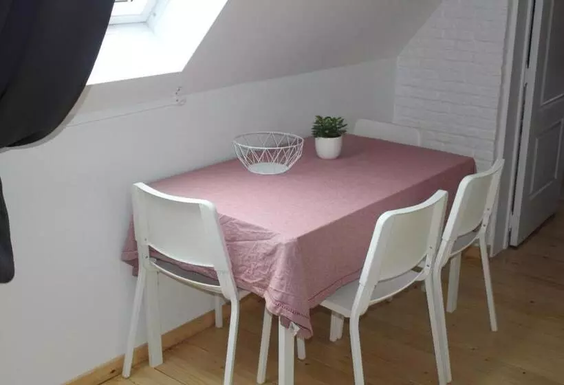Saffels Nest 33