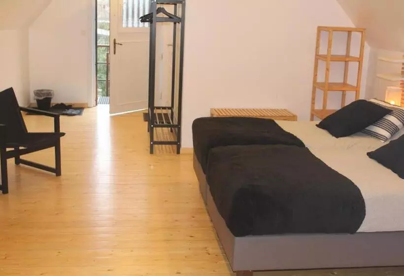 Saffels Nest 33
