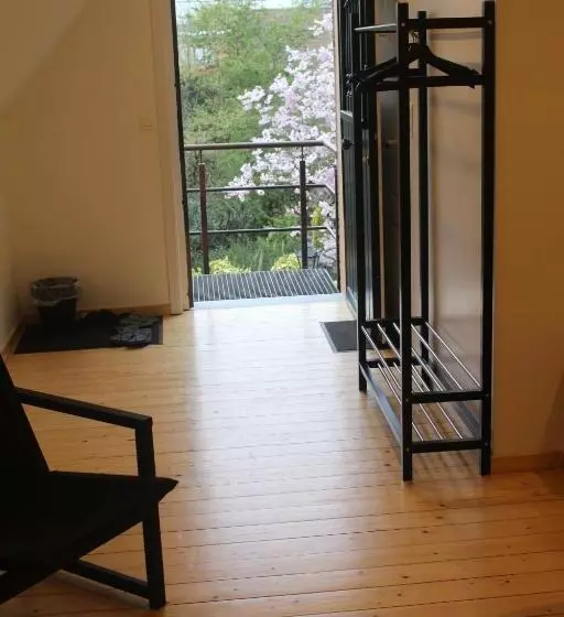 Saffels Nest 33