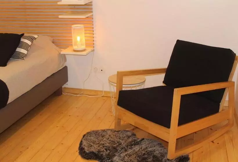 Saffels Nest 33