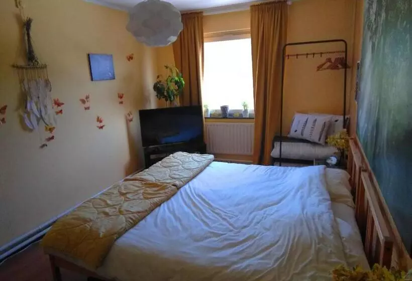 ベッドアンドブレックファースト Gastenkamers De Zonnepoort Vzw