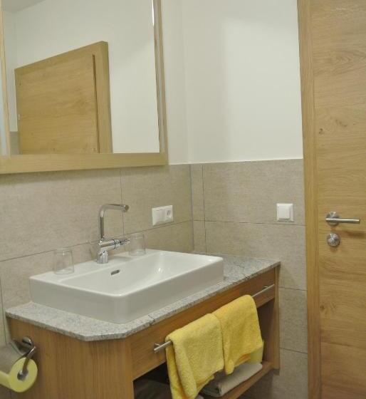 ベッドアンドブレックファースト Haus Fischer Nassfeldblick