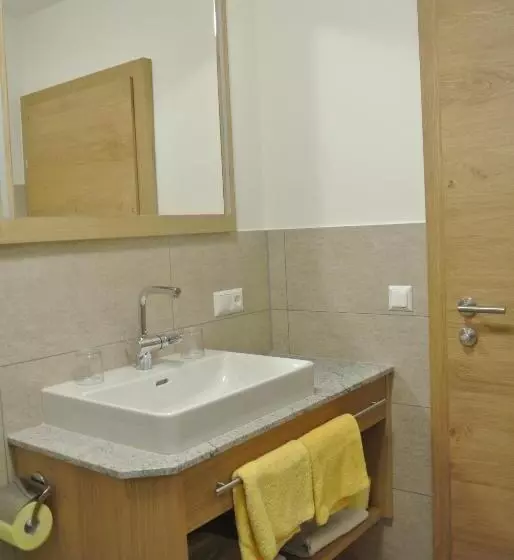 ベッドアンドブレックファースト Haus Fischer Nassfeldblick