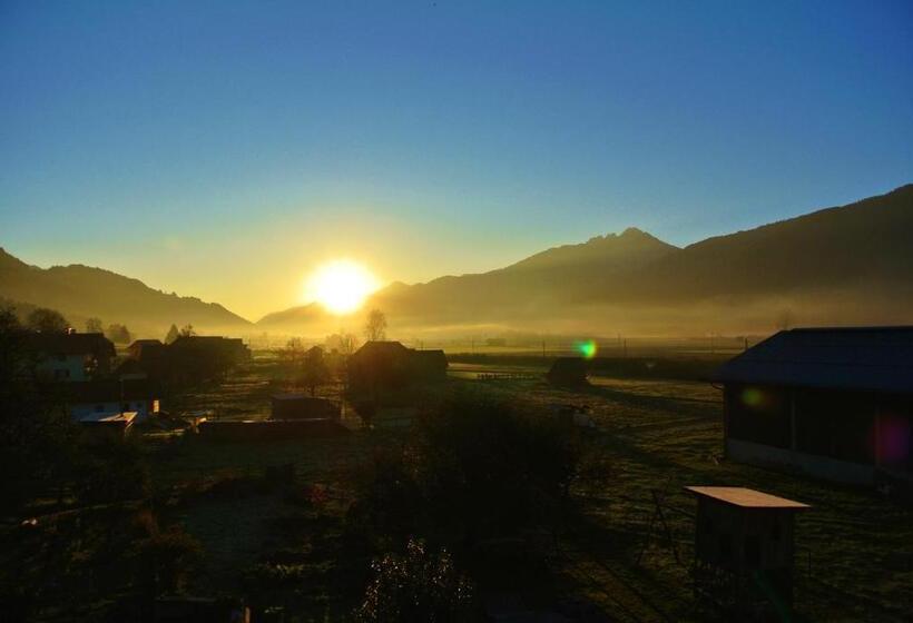 ベッドアンドブレックファースト Haus Fischer Nassfeldblick