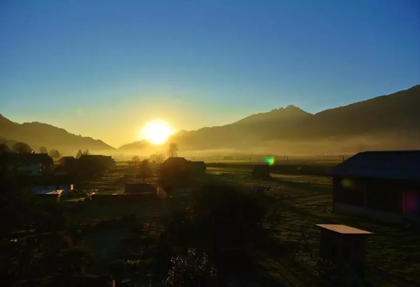 ベッドアンドブレックファースト Haus Fischer Nassfeldblick