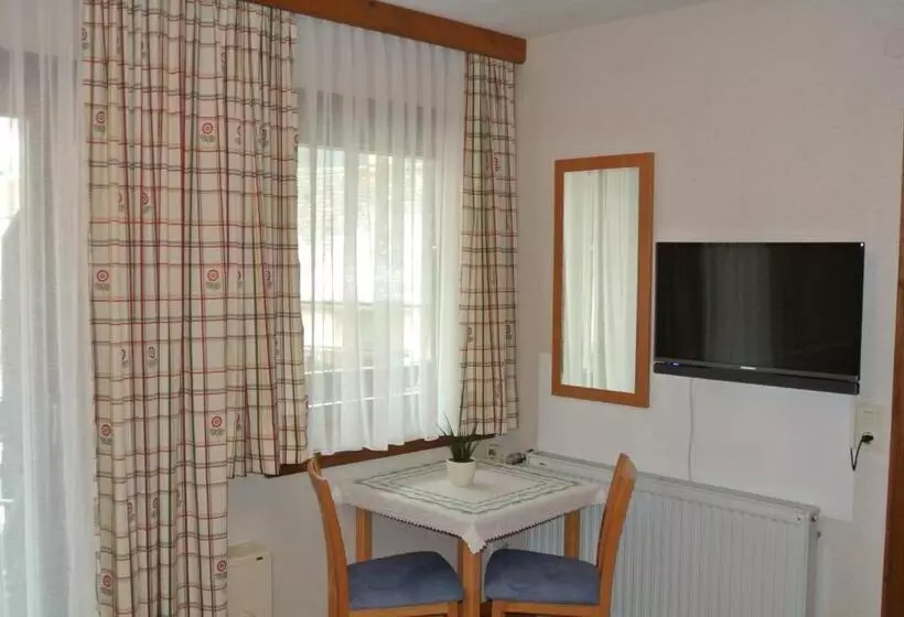 ベッドアンドブレックファースト Haus Fischer Nassfeldblick