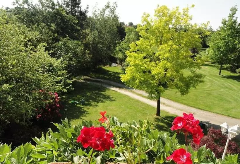 ベッドアンドブレックファースト La Frapperie