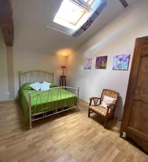 ベッドアンドブレックファースト La Frapperie