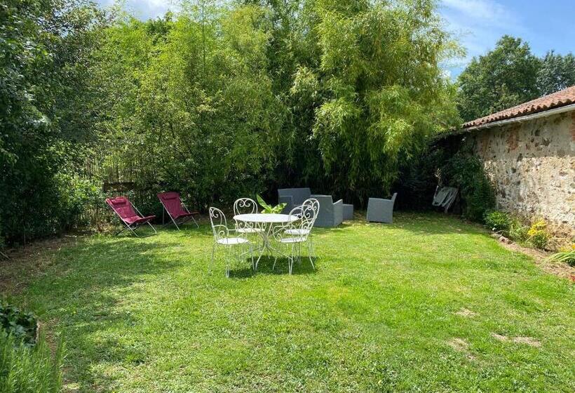 住宿加早餐  La Frapperie