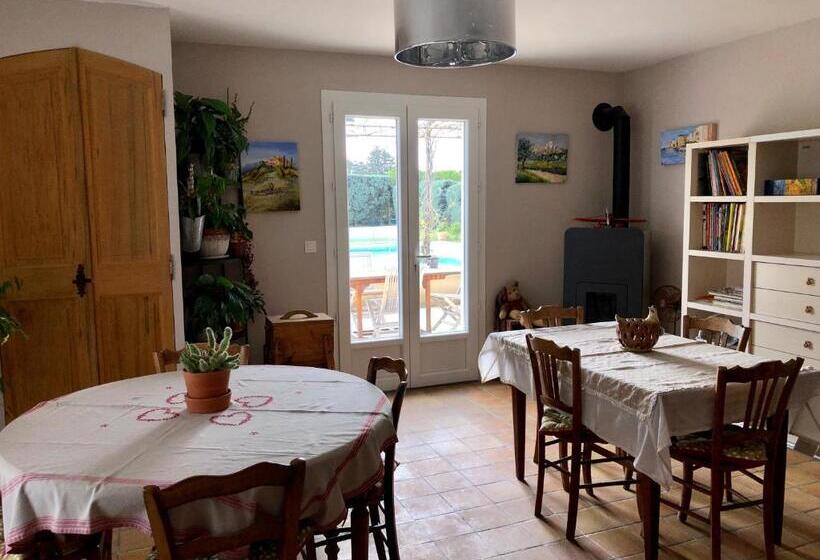 تختخواب و صبحانه Le Clos Des Vergers